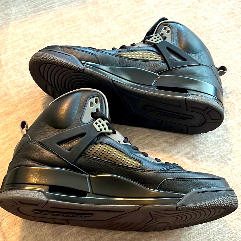 Black Jordan Retros Size 11.5 Men’s.